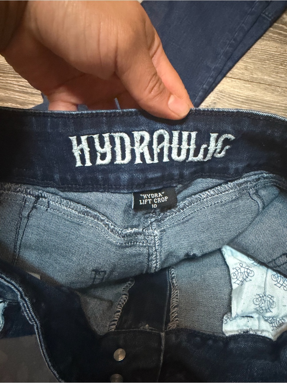 Hydraulic Dark Blue capri/ankle Crop Jeans - Picture 5 of 6